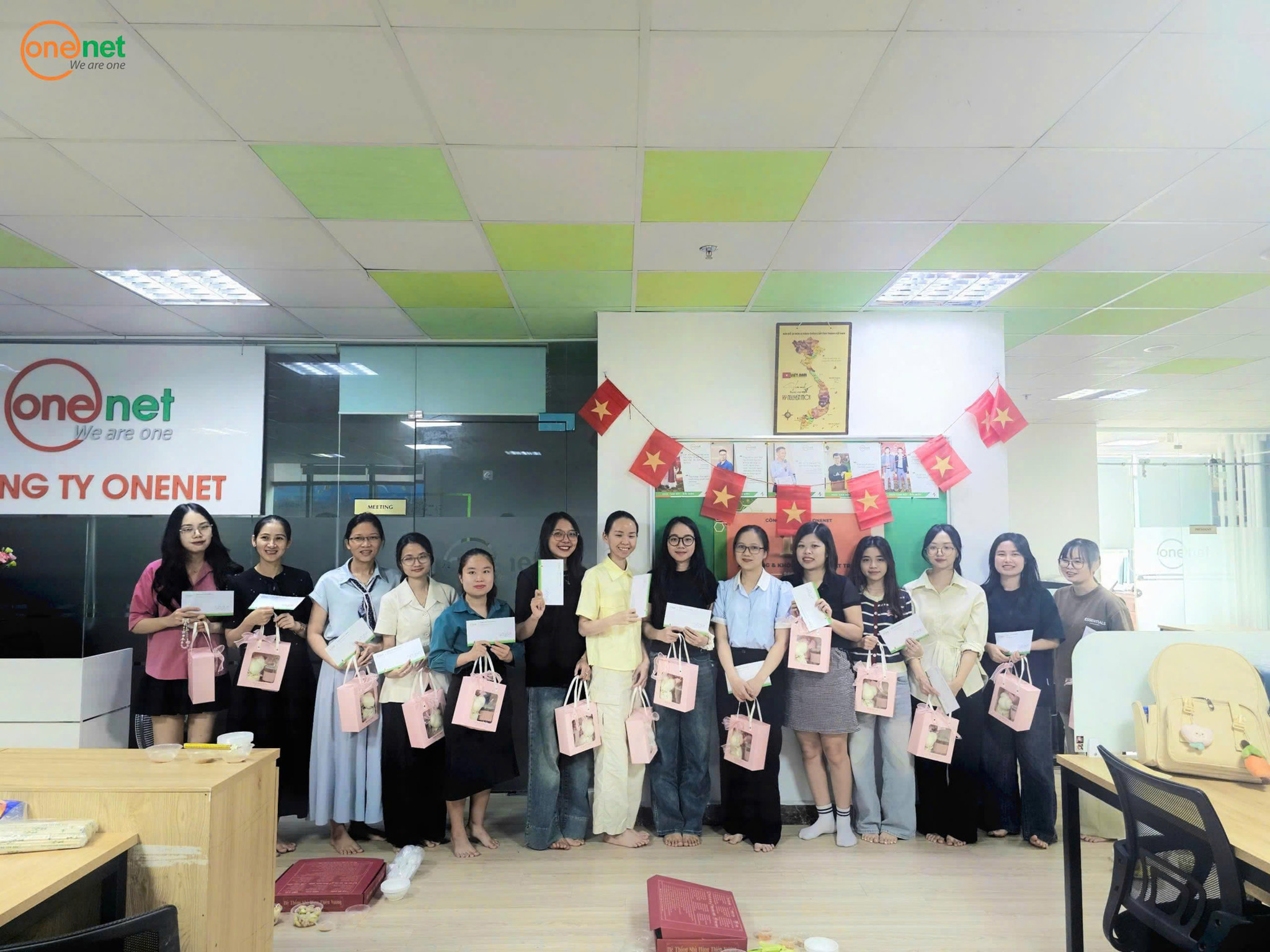 Hình ảnh tin tức 20/10/2025: Tôn vinh những dấu ấn mềm mại trong thành công vững chắc của ONENET